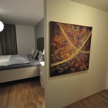 President Apartma 180m2 Garage 2x דירה