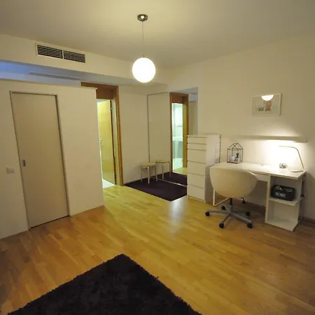 President Apartma 180m2 Garage 2x דירה פראג