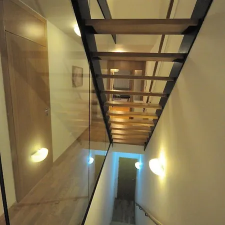 President Apartma 180m2 Garage 2x * פראג